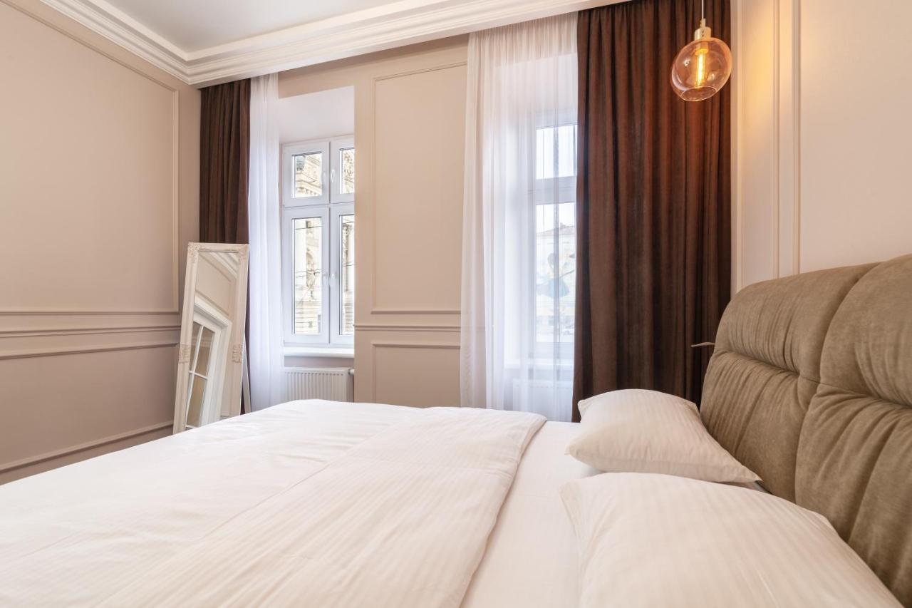 Apartment 39 Svobody Avenue Lviv Exterior foto